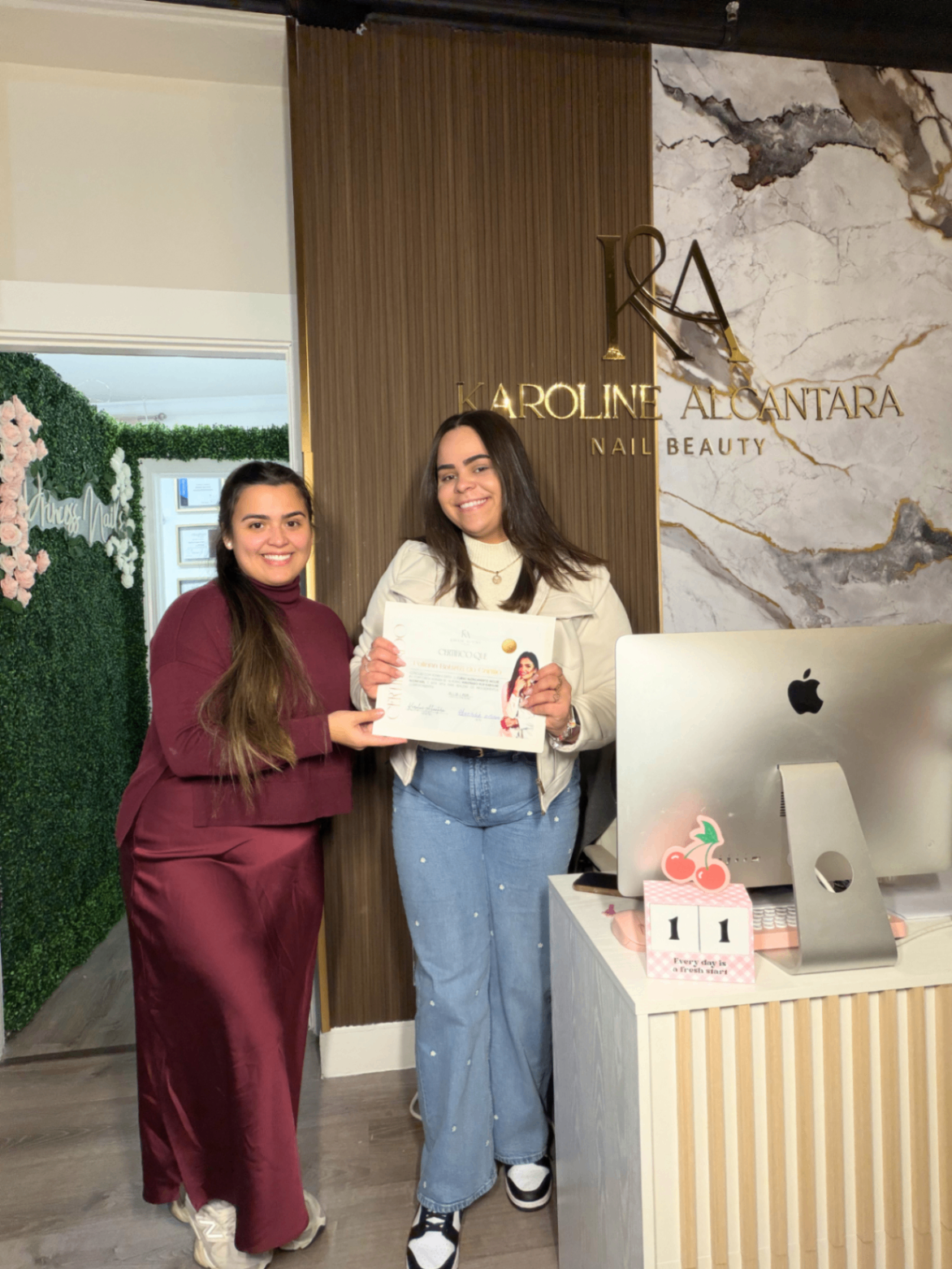 Aluna formada — Karoline Alcantara Nails Academy 4