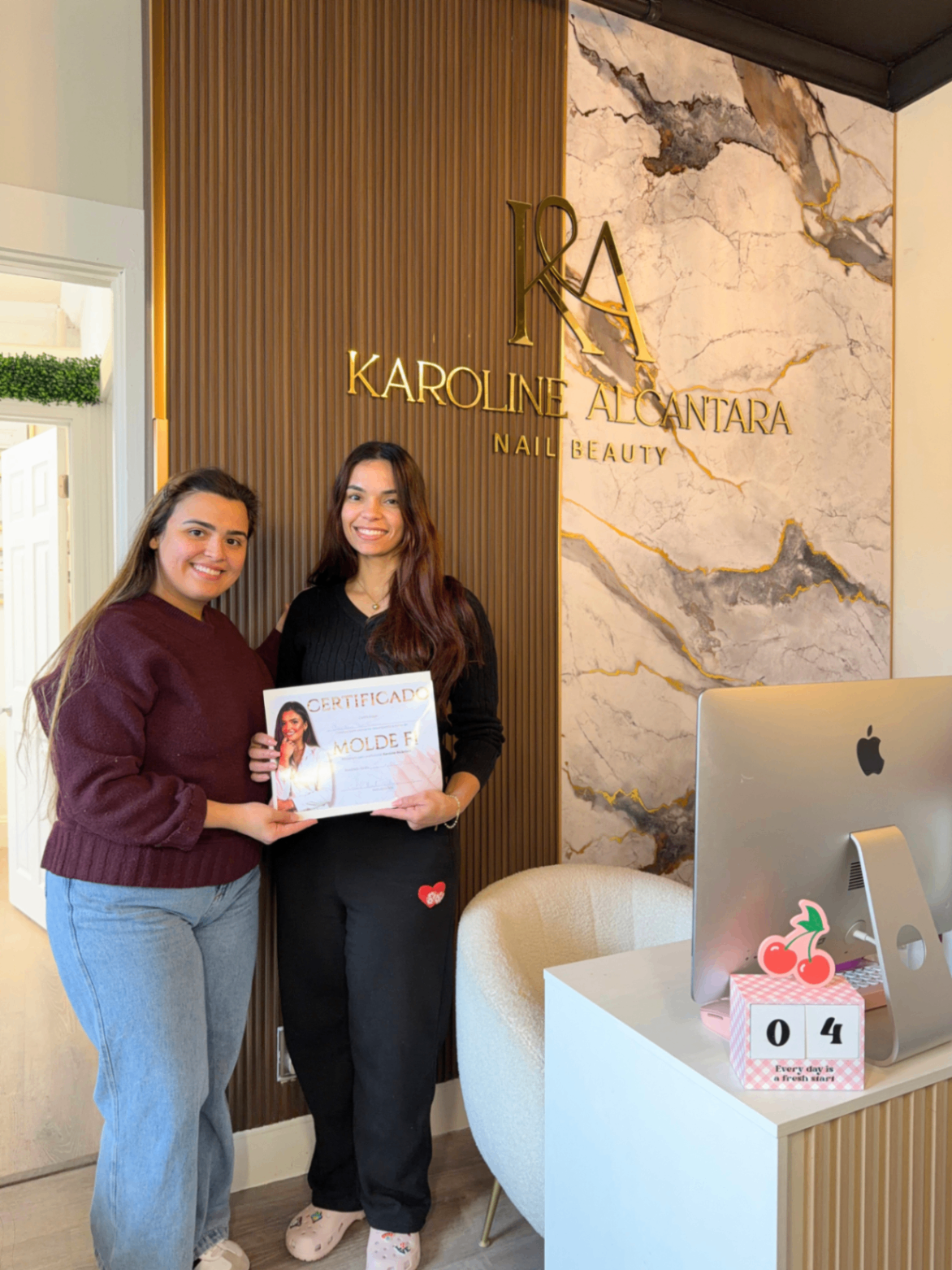 Aluna formada — Karoline Alcantara Nails Academy 3